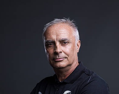 	Darren Bazeley	
